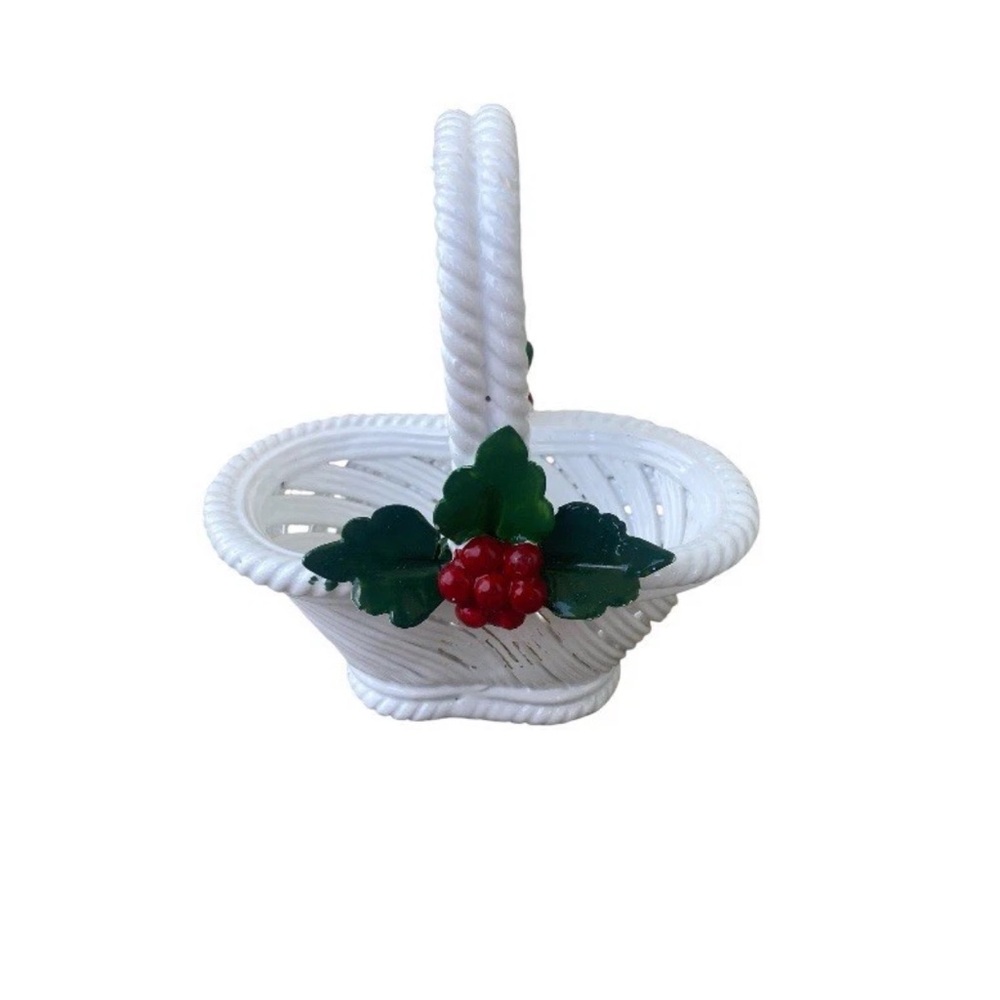 Vintage Capodimonte White Woven Porcelain Basket Christmas Holly Berries Italy